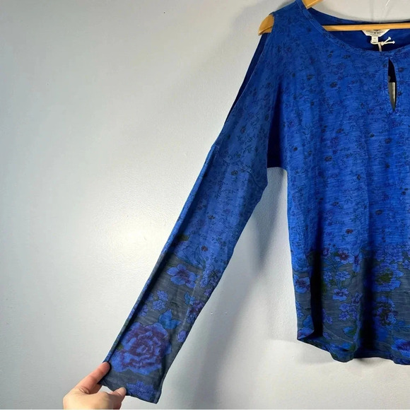 NWT Lucky Brand Women's Cotton Slit Sleeve Keyhole Floral Blue Top - Picture 2 of 8